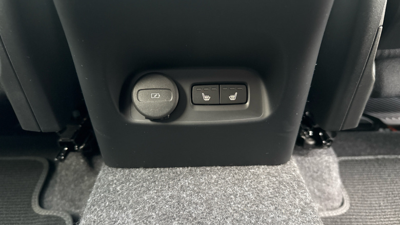 Volvo XC40 2.0 B3P Ultra Dark 5dr Auto Petrol Estate